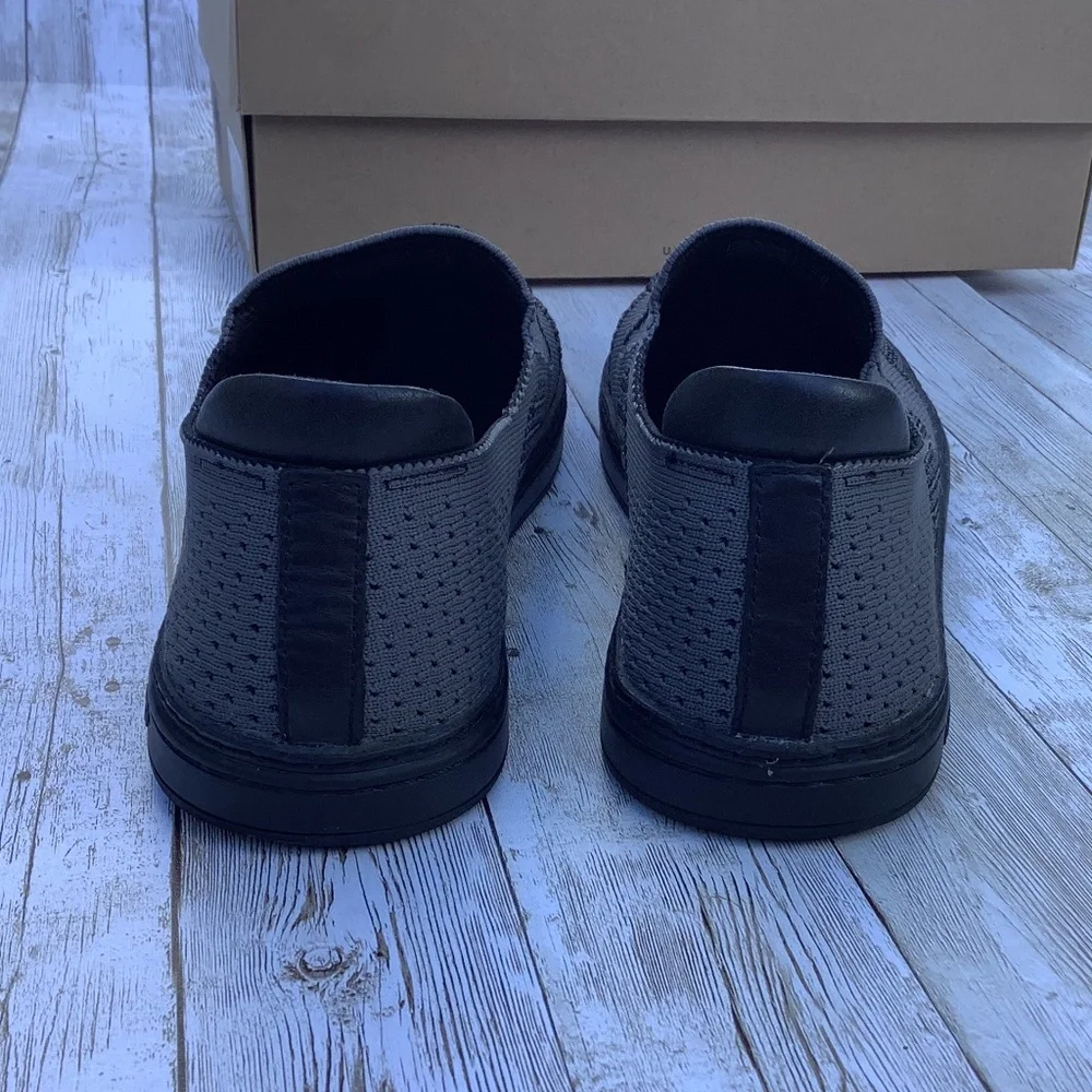 UGG Women's Sammy Slip On Black Gray Knit Hyper Weave Casual Sneakers Size 9.5 - Picture 3 of 13
